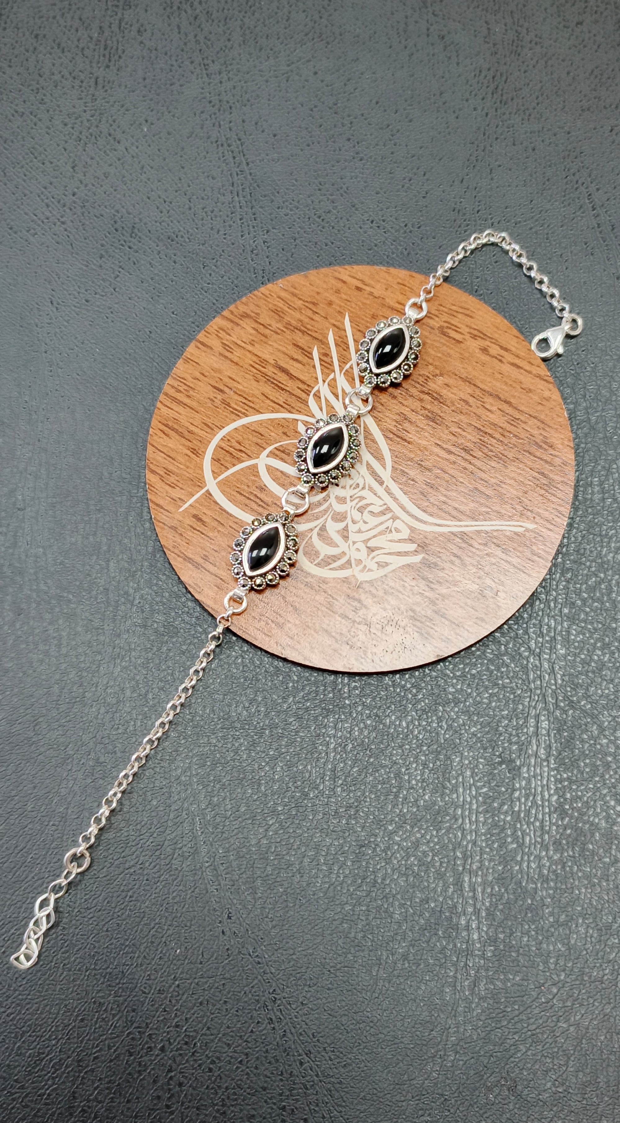 OLTU TAŞINDAN YAPILMA BİLEKLİKLER