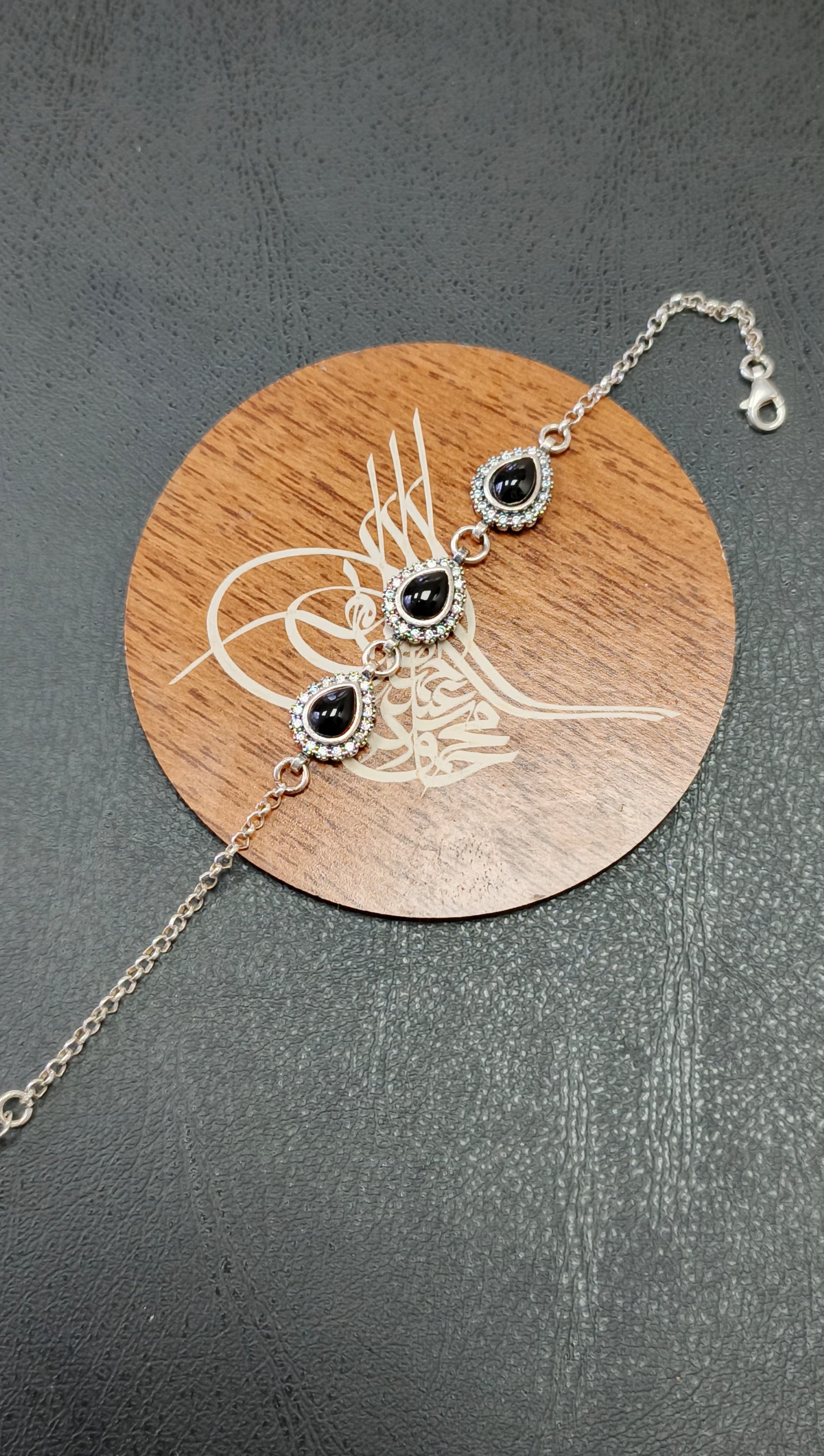 OLTU TAŞINDAN YAPILMA BİLEKLİKLR